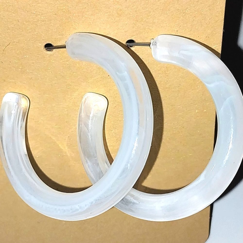 Super cute fashion earrings